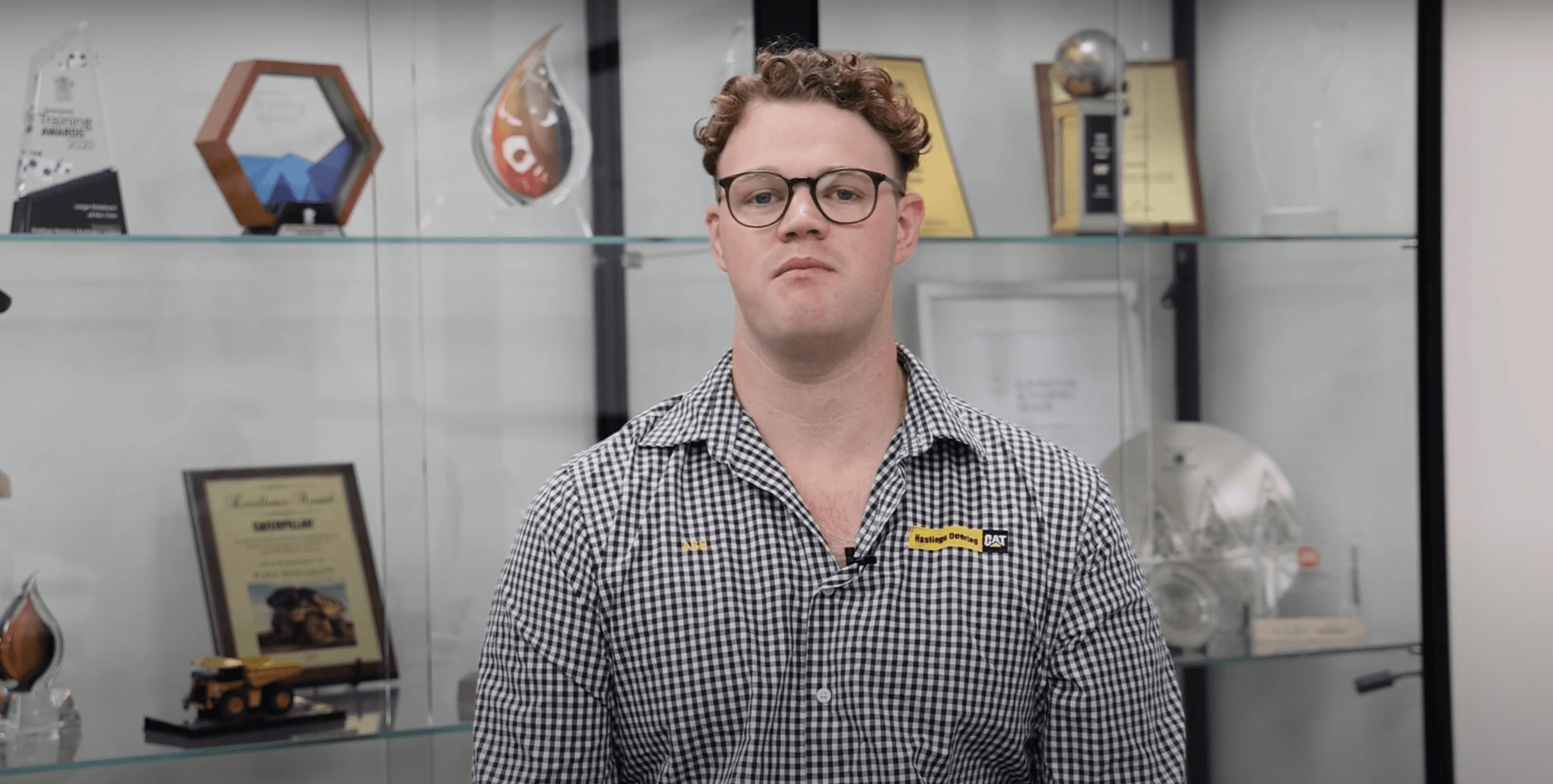 Careers Graduate text tile image 1